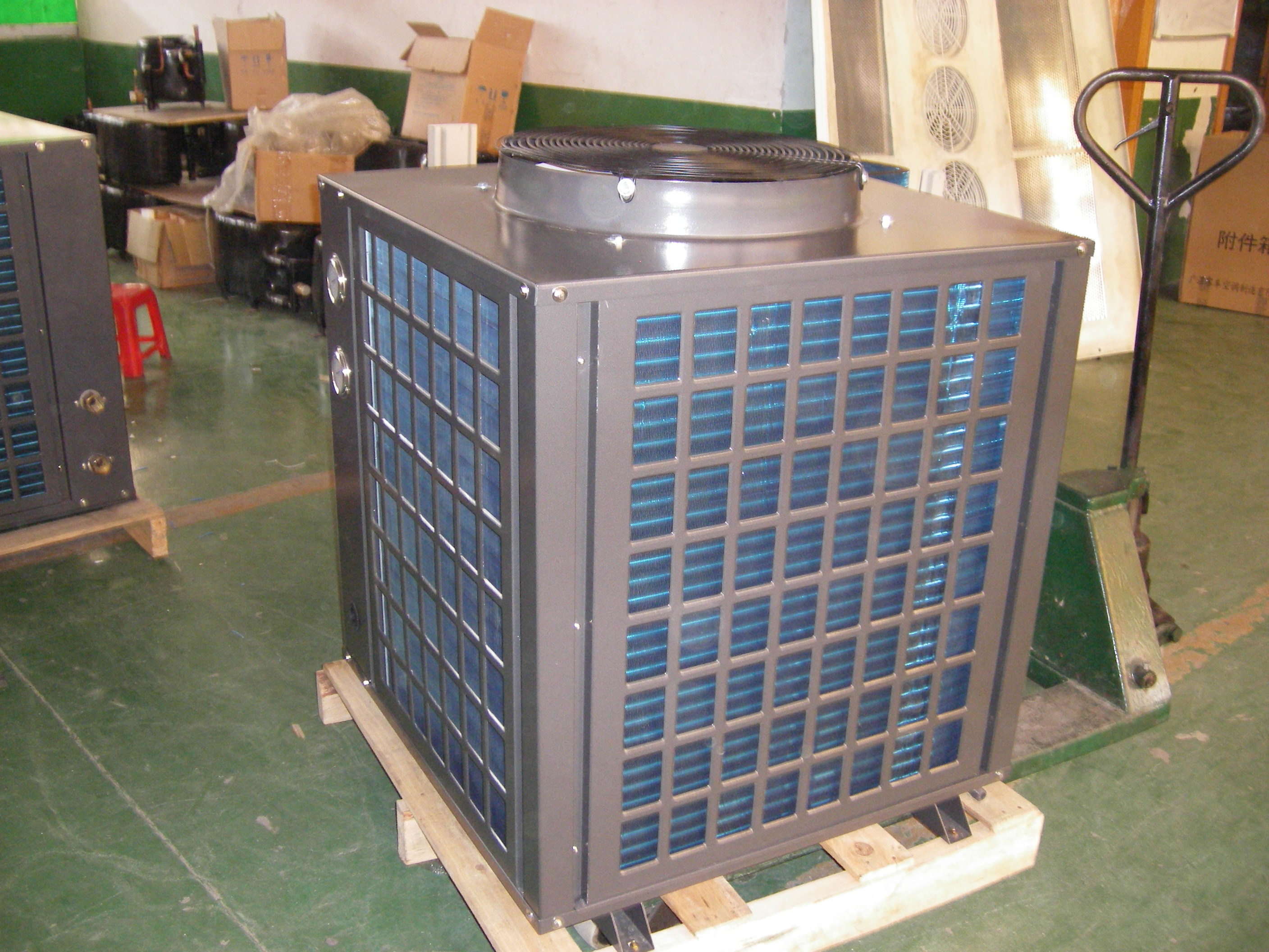 空氣源<font color='red'>熱泵</font>熱水機組的技